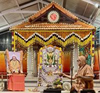 Shri Shiva Pujana by HH Swamiji; Picture courtesy Shri Jaikishan Kandlur